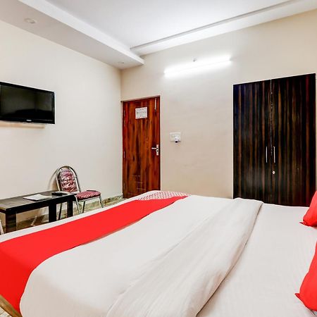 Oyo Flagship Raghuvar Palace Hotell Lucknow Eksteriør bilde