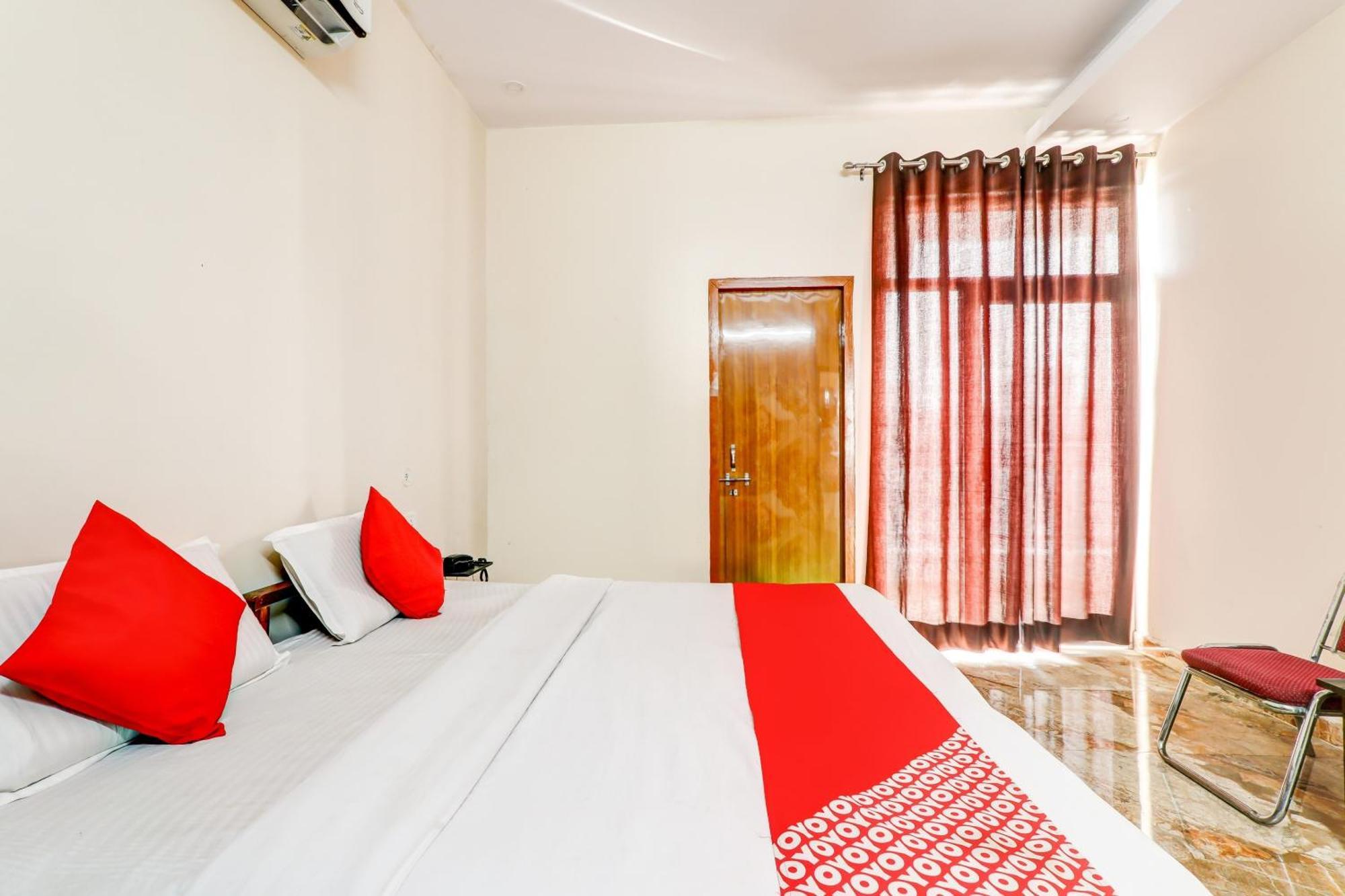 Oyo Flagship Raghuvar Palace Hotell Lucknow Eksteriør bilde