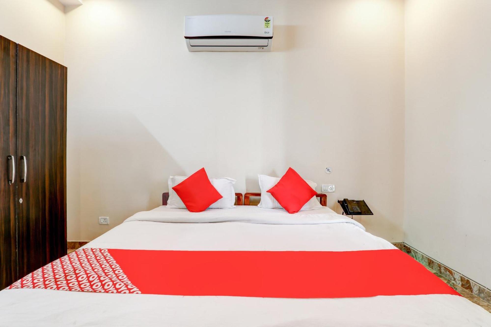 Oyo Flagship Raghuvar Palace Hotell Lucknow Eksteriør bilde