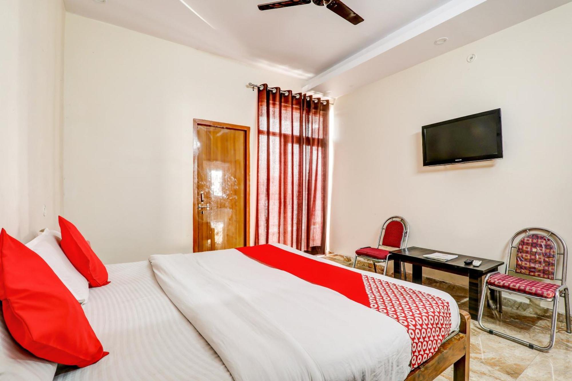 Oyo Flagship Raghuvar Palace Hotell Lucknow Eksteriør bilde